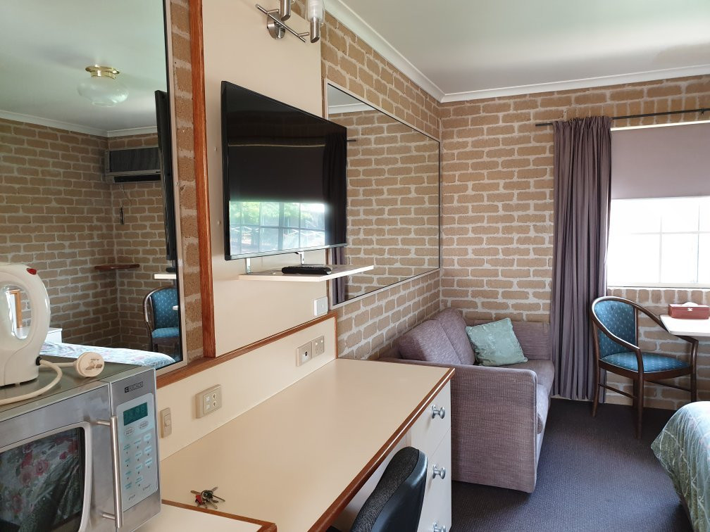 Grand Manor Motor Inn主图