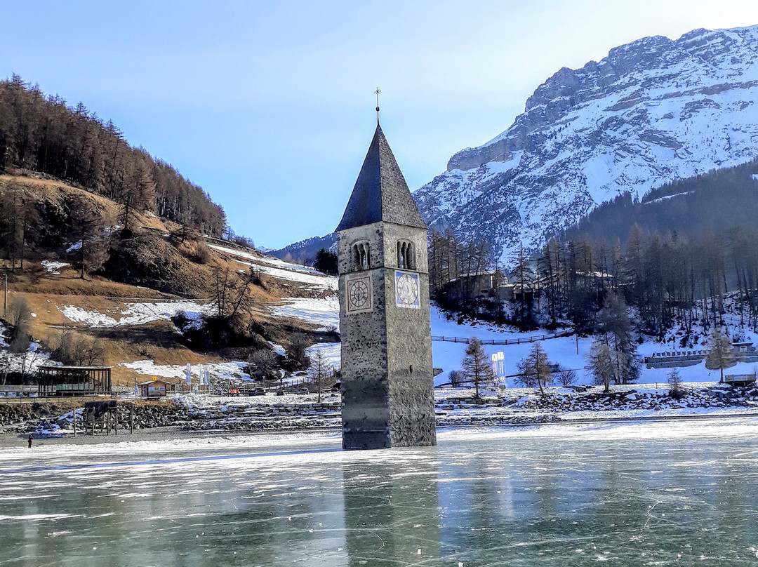 雷斯科奈罗夫酒店主图