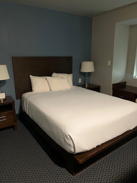 Sugar Creek Inn & Suites主图