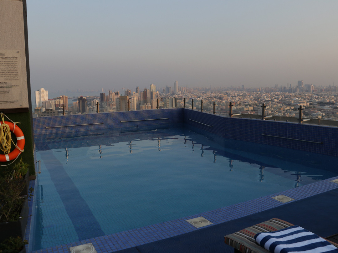 Ramada Encore by Wyndham Kuwait Downtown主图