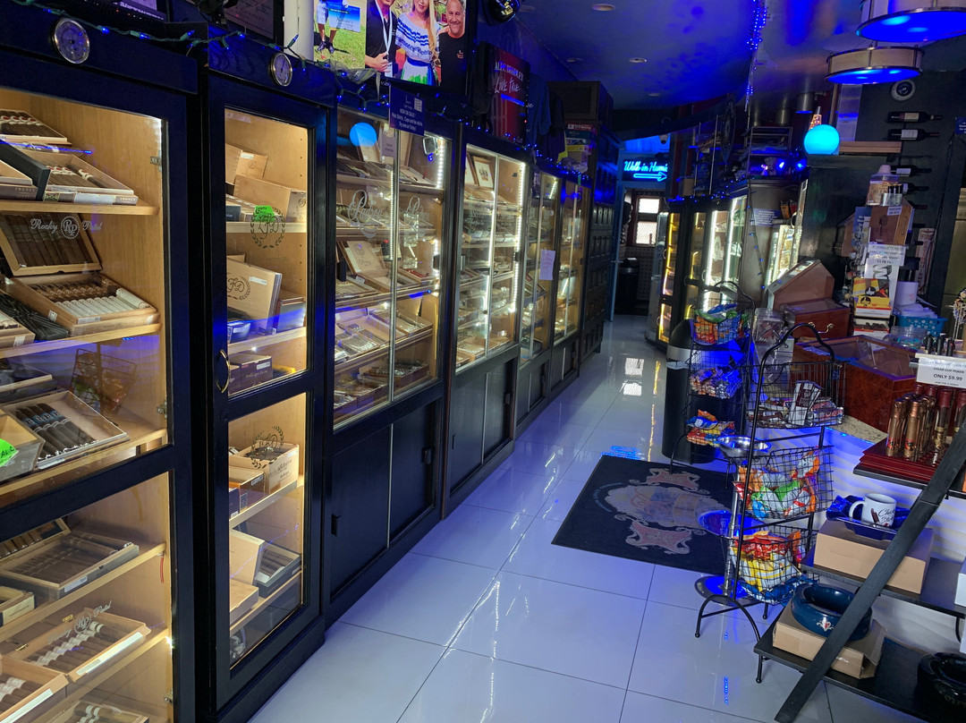 Xavier's Cigar Lounge-哈伦代尔海滩必去景点