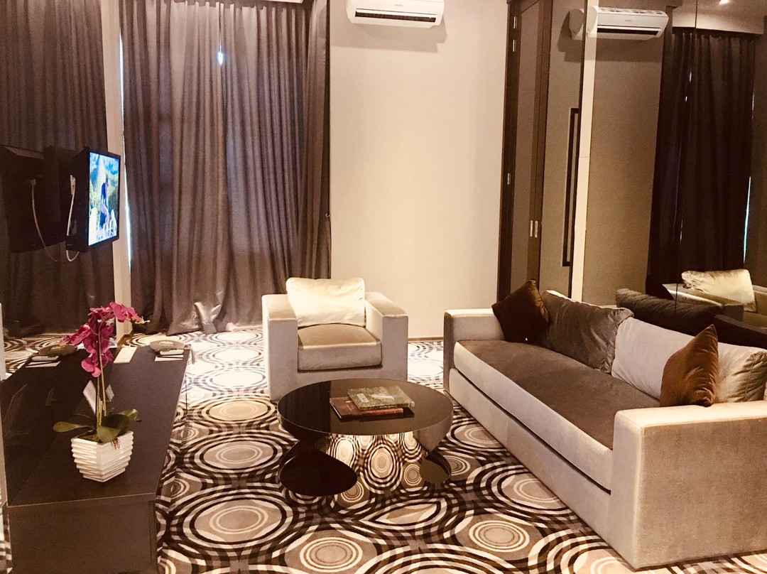 Avenue Garden Hotel主图