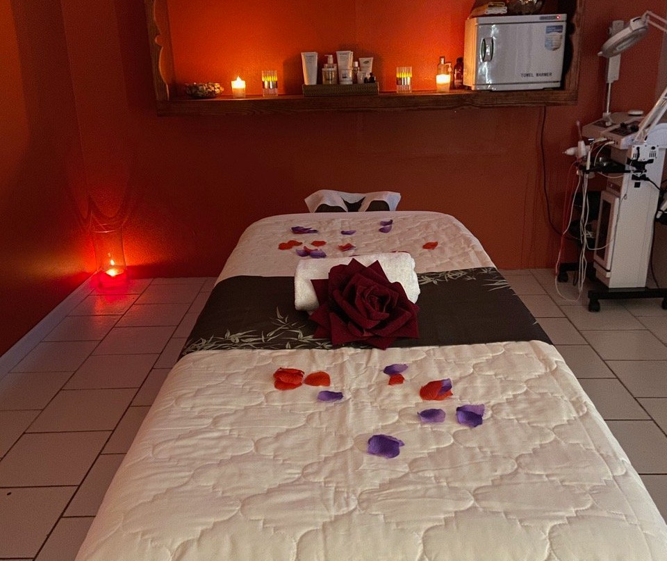 Driftwood Spa-West End必去景点