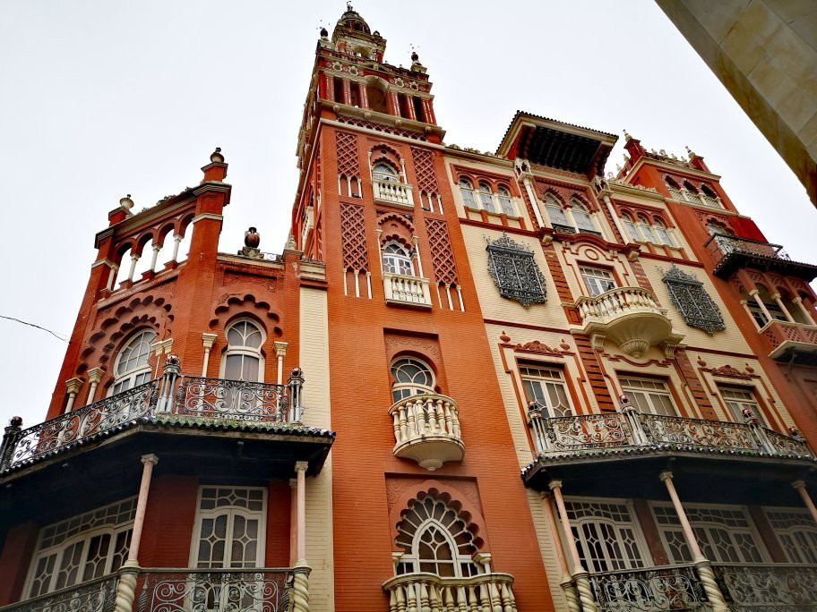 Edificio La Giralda de Badajoz景点图片
