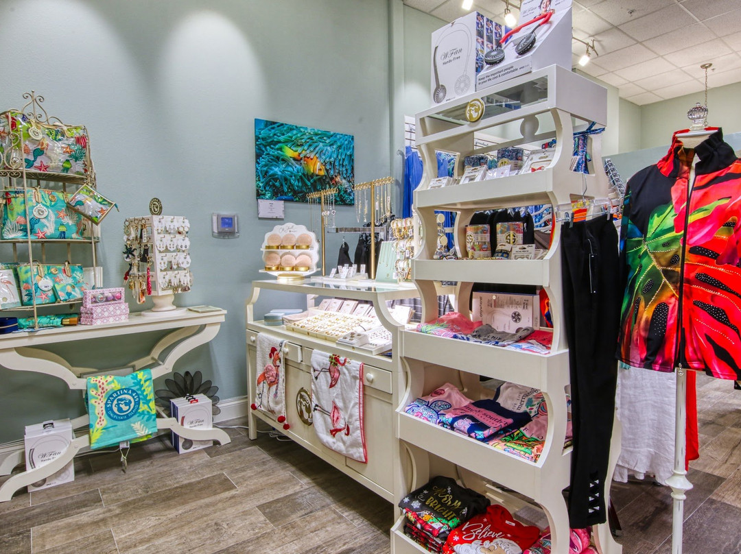 Coastal Gifts and Decor-玛丽湖必去景点