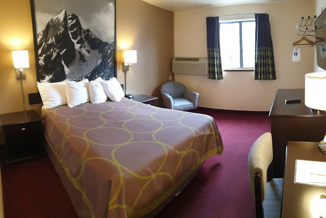 双子瀑布速 8 酒店主图