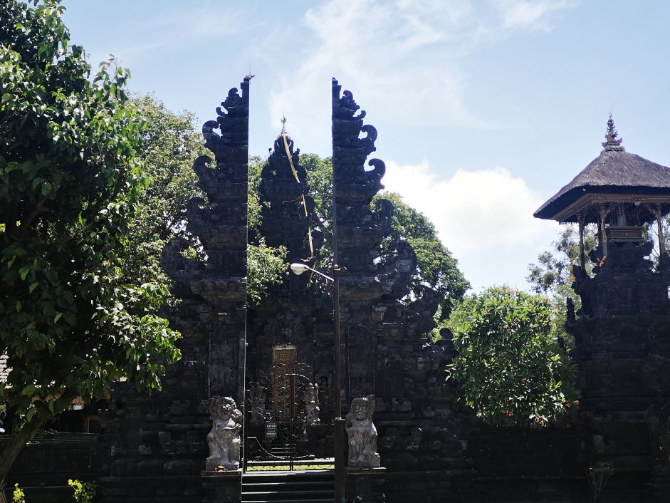 Dalem Kahyangan Temple-勒吉安必去景点