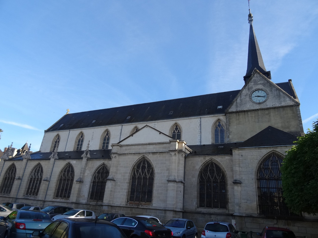 Église Saint-Léonard-Alencon必去景点