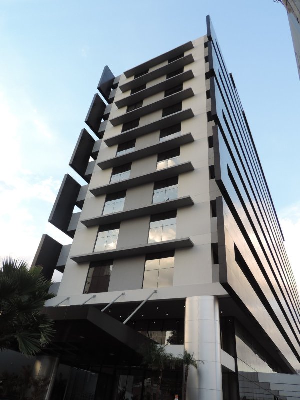 URBAN by UNU-portrait