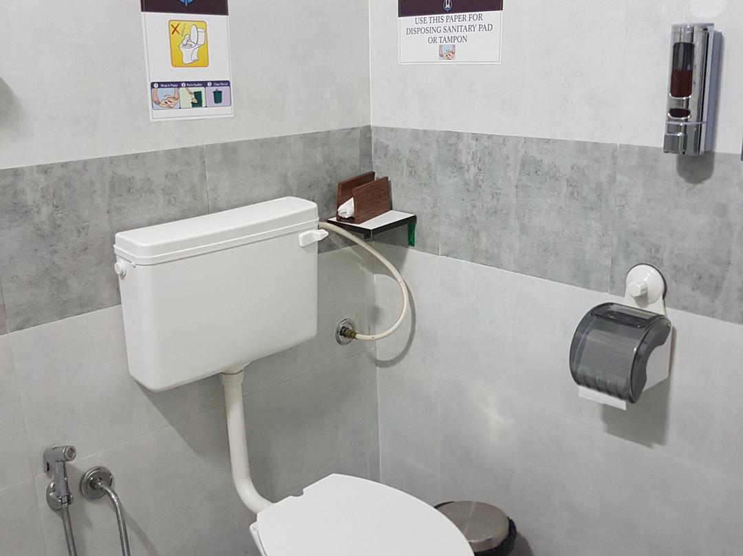 Base9 Airport Hotel主图