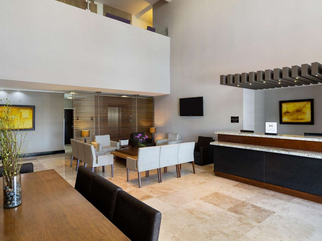 奎雷塔罗大希尔顿逸林酒店主图