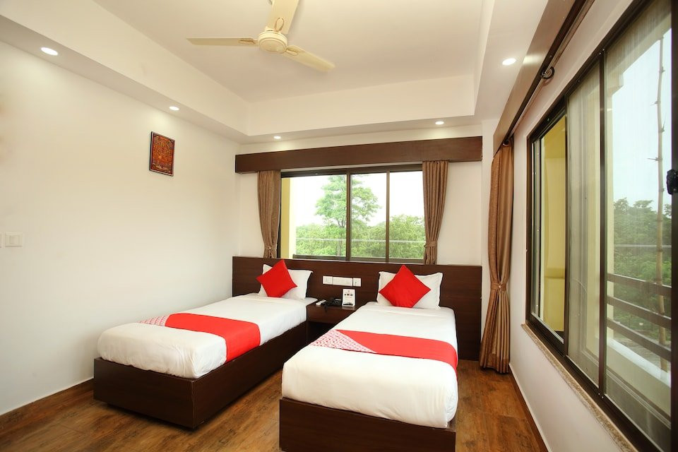 525 Hotel Aloka Inn主图