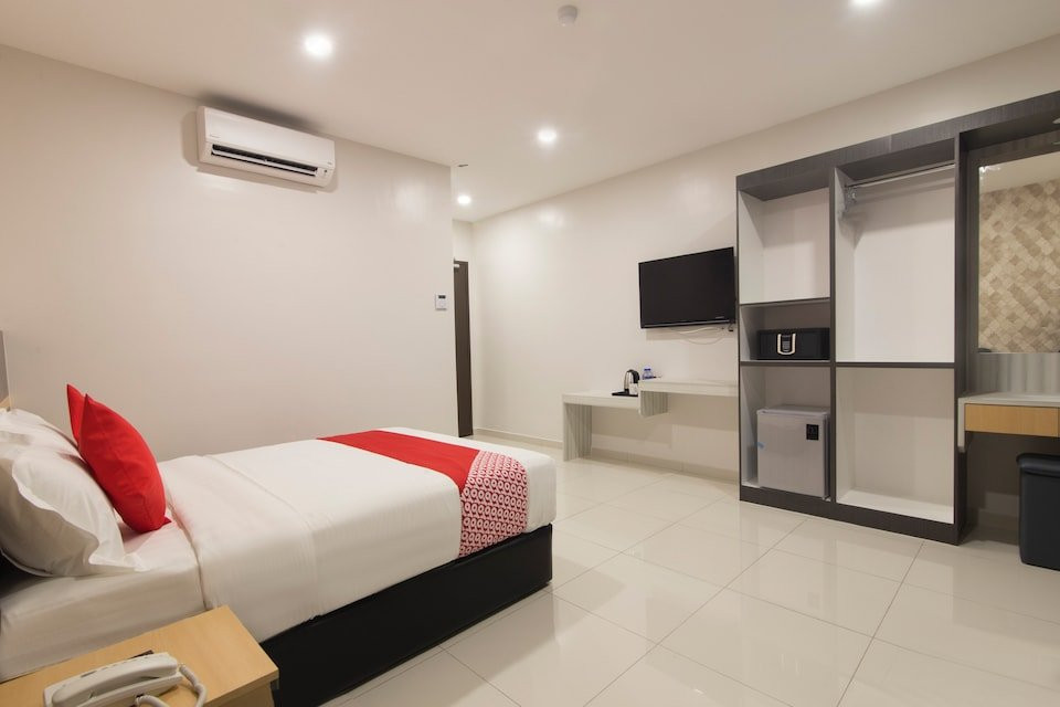 B&L Hotel by Oyo Rooms主图