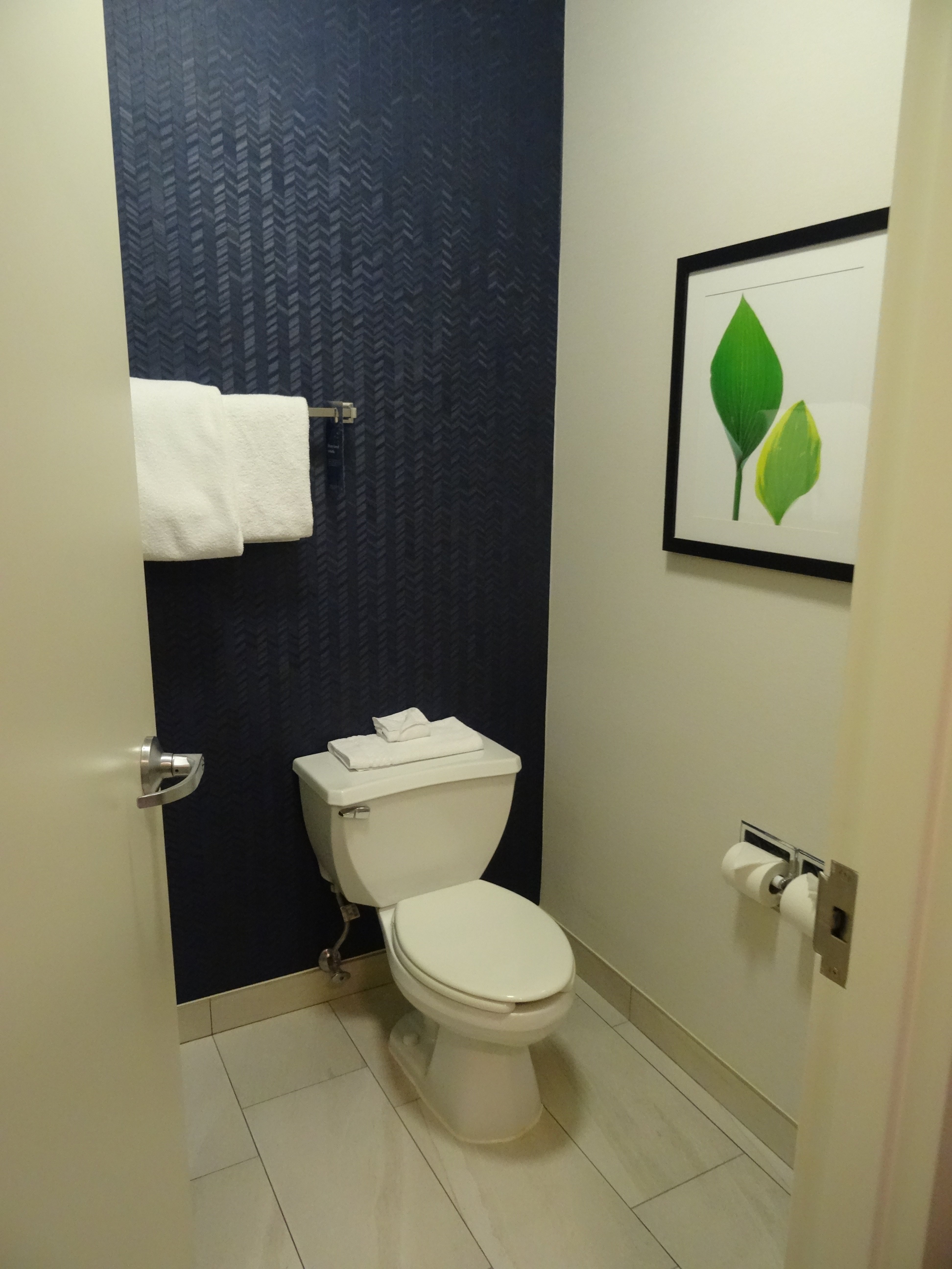 Fairfield Inn & Suites Chicago Naperville-浴室