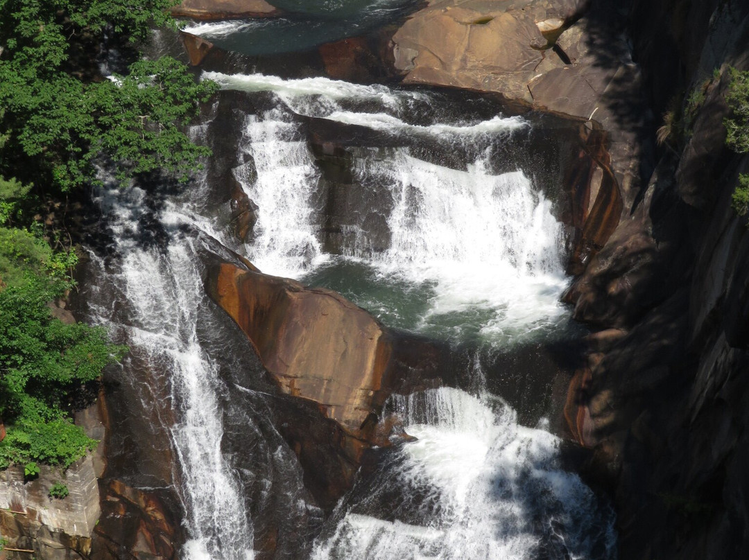 L' Eau D'or Falls景点图片