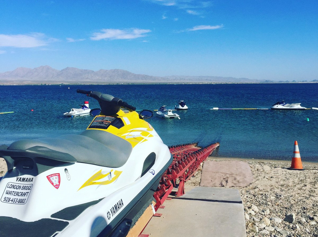 Rentals On The Beach - London Bridge Watercraft-哈瓦苏湖城必去景点