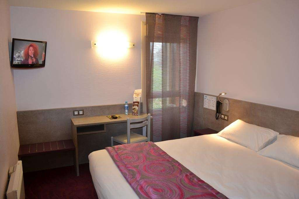 Brit Hotel Les Evens主图