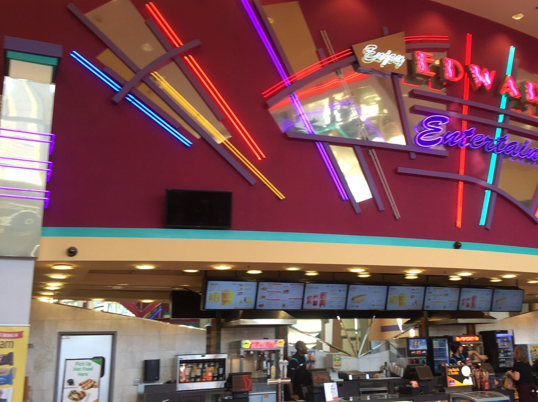 Edwards Brea Stadium West 10-Brea必去景点