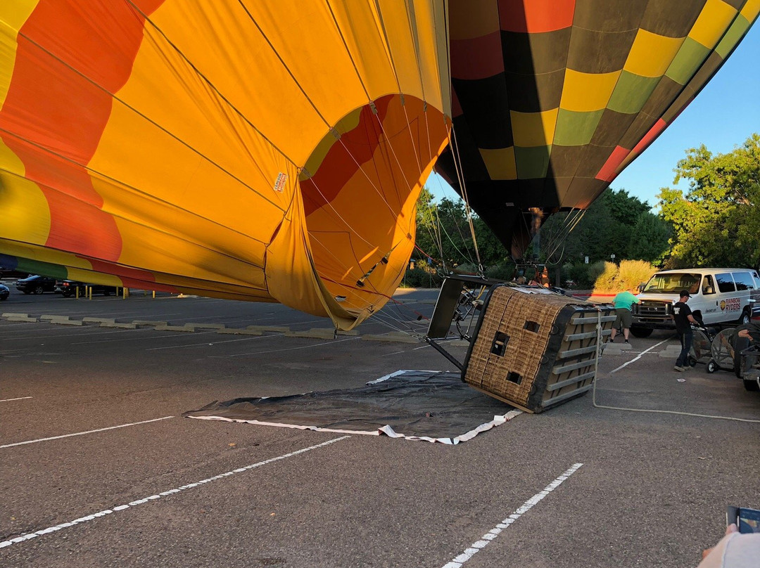 Rainbow Ryders Hot Air Balloon景点图片