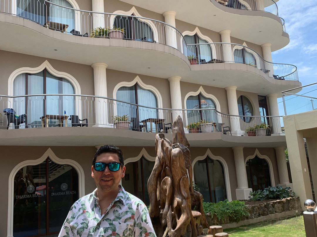 Dharma Beach主图