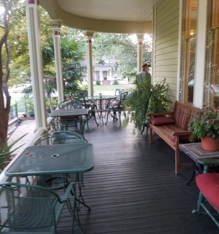 Rothschild - Pound House Inn主图