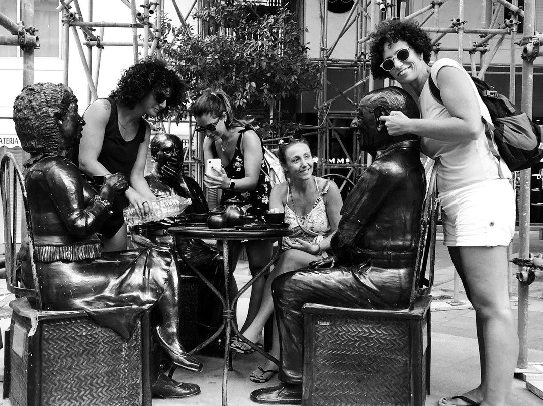 3 Maltese Actors Statue-斯利马必去景点