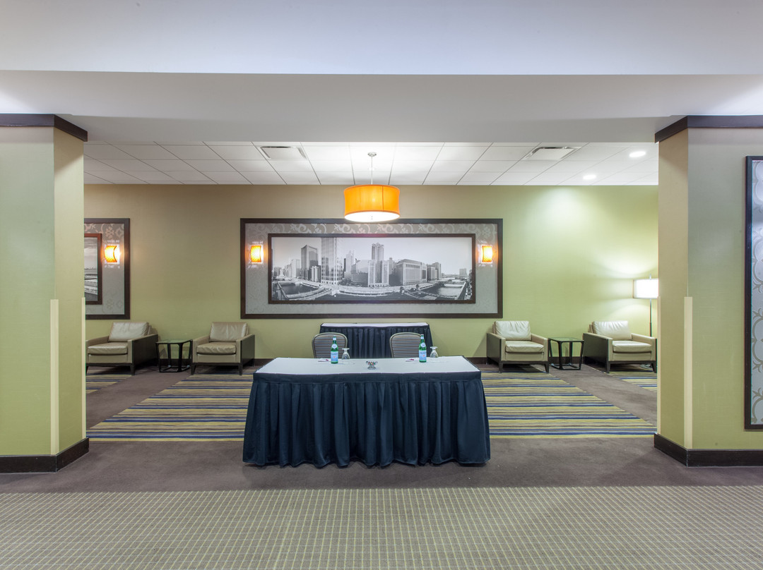 芝加哥奥黑尔皇冠假日酒店主图