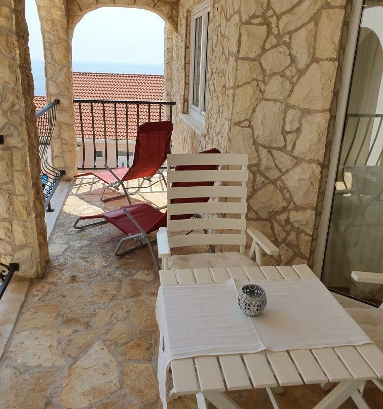 Fox Apartments主图