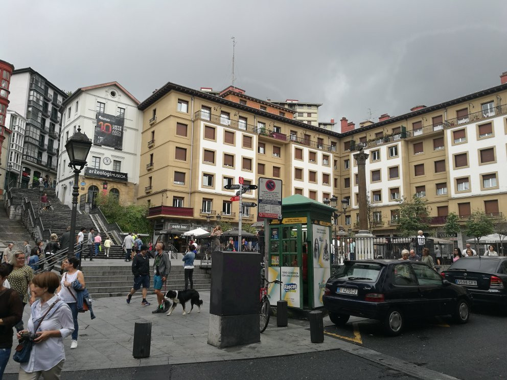 Plaza Miguel de Unamuno景点图片