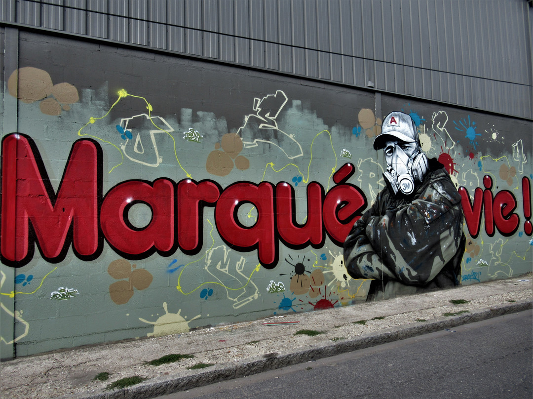 Fresque "Marqué à vie"-欧贝维利耶必去景点