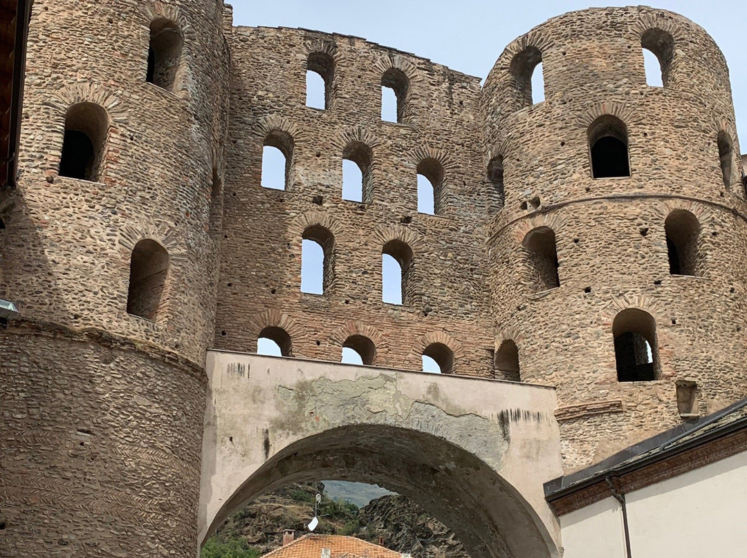 Porta Savoia-Susa必去景点
