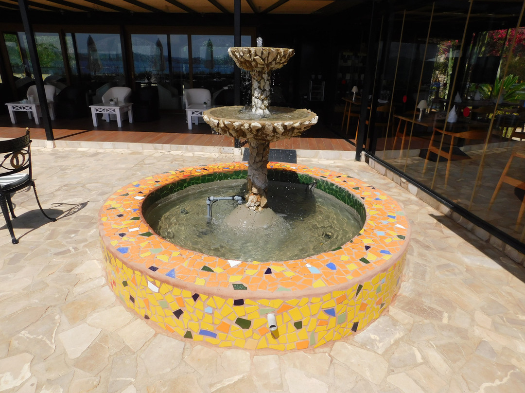 佩蒂特卡拉弗内尔斯酒店主图