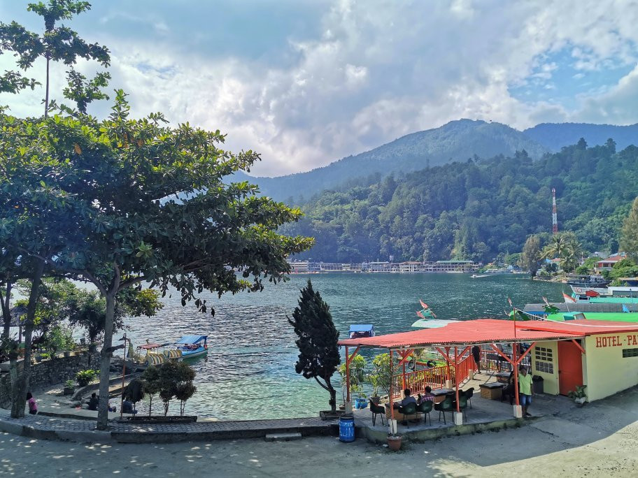 Hotel Pandu Lakeside Parapat主图