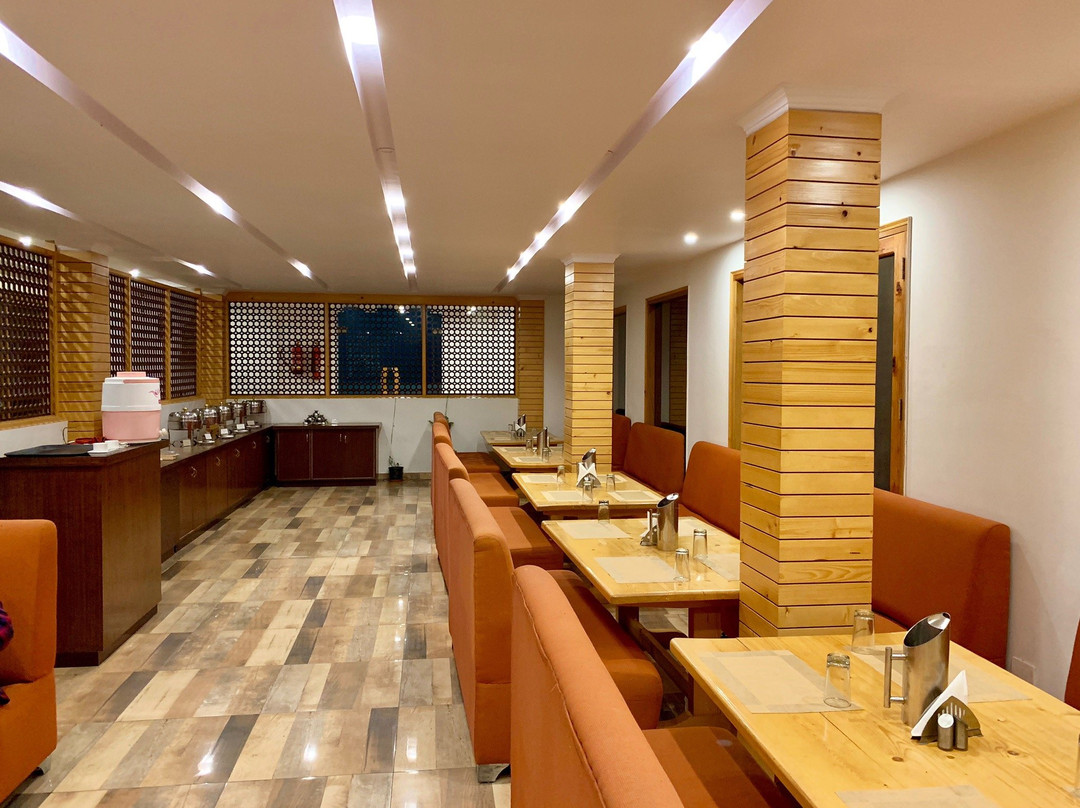 Shimla Greens Hotel主图