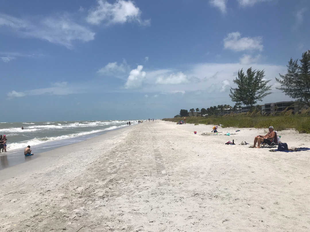 Tarpon Bay Beach景点图片