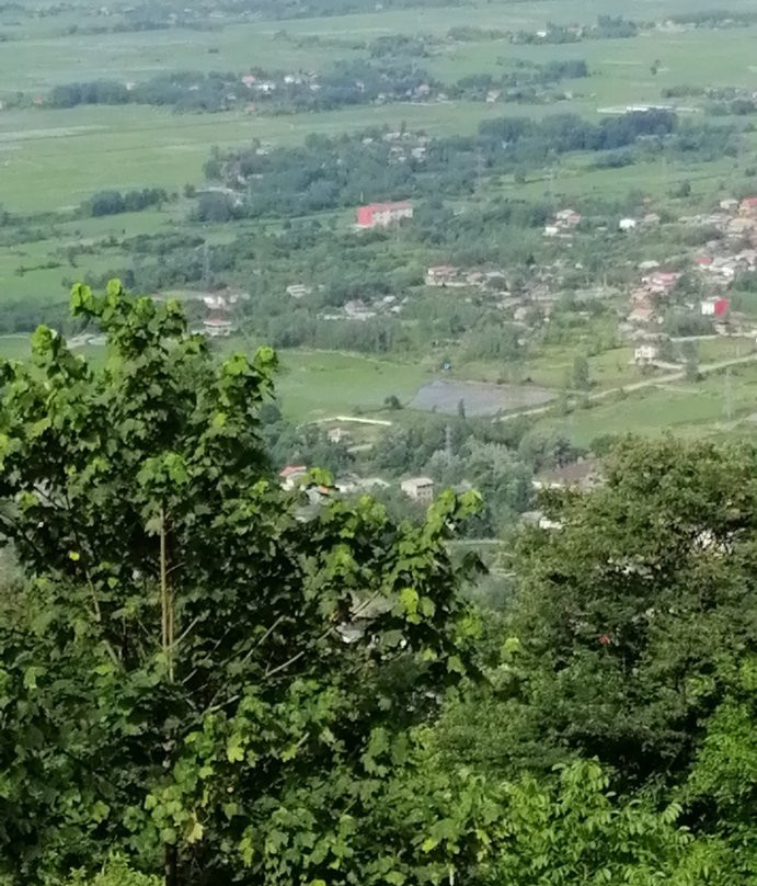 Lahijan Telecabin景点图片