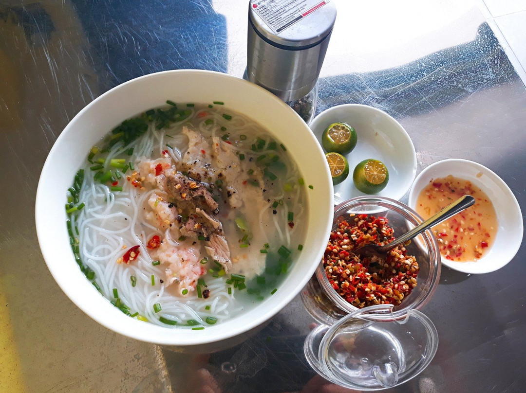 Chau Khe餐馆和美食-Bun Quay Phu Quoc - Gia Lai