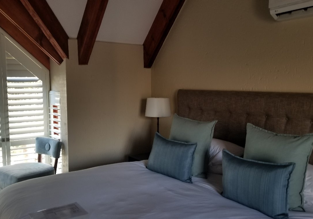 River Meadow Manor主图