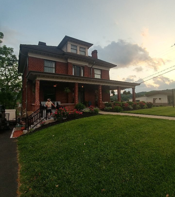 Baker's Hill Inn主图