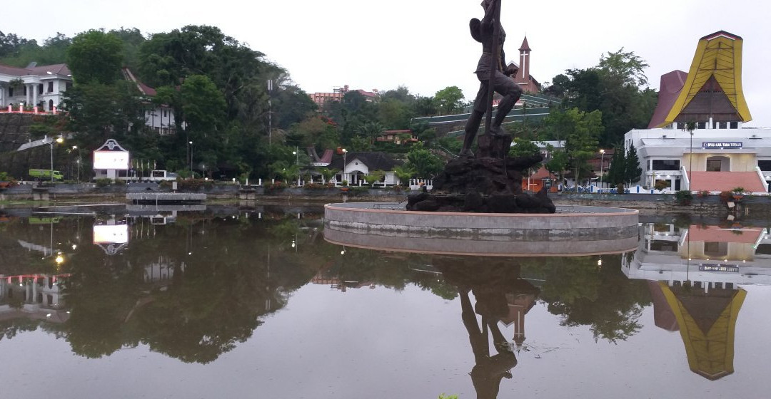 Makale Pond Roundabout景点图片