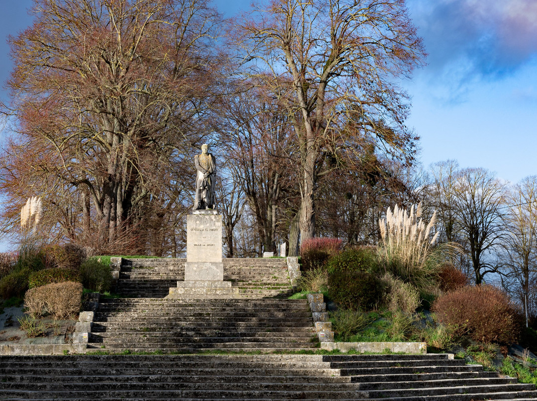 Statue Du Général De Blanmont景点图片
