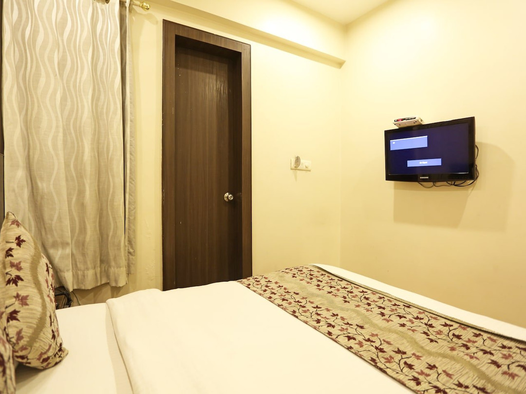 OYO 1807 Hotel Platinum Inn主图