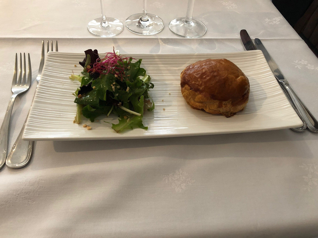 Hôtel-Restaurant Le Grand Monarque主图