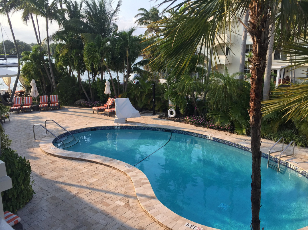 The Pillars Hotel & Club主图