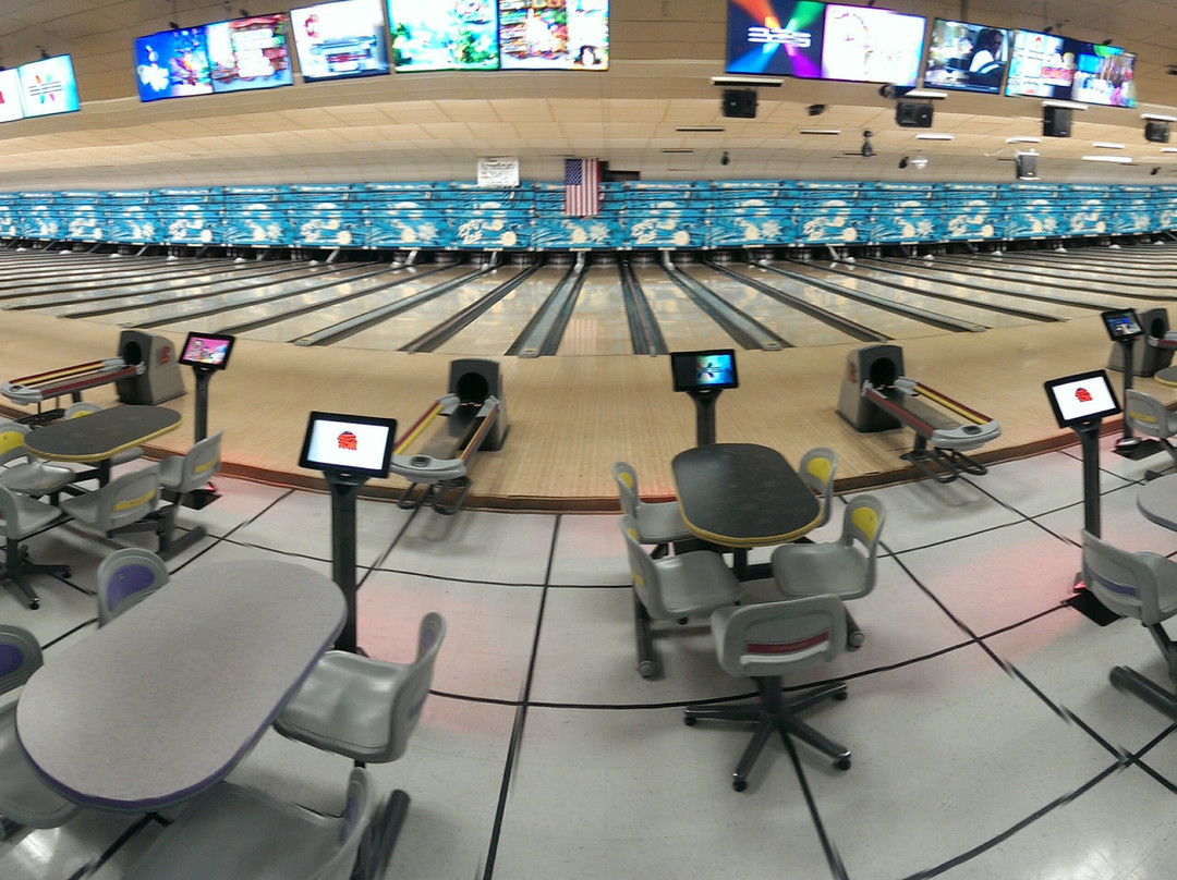 Super Bowl Family Entertainment Center-阿普尔顿必去景点