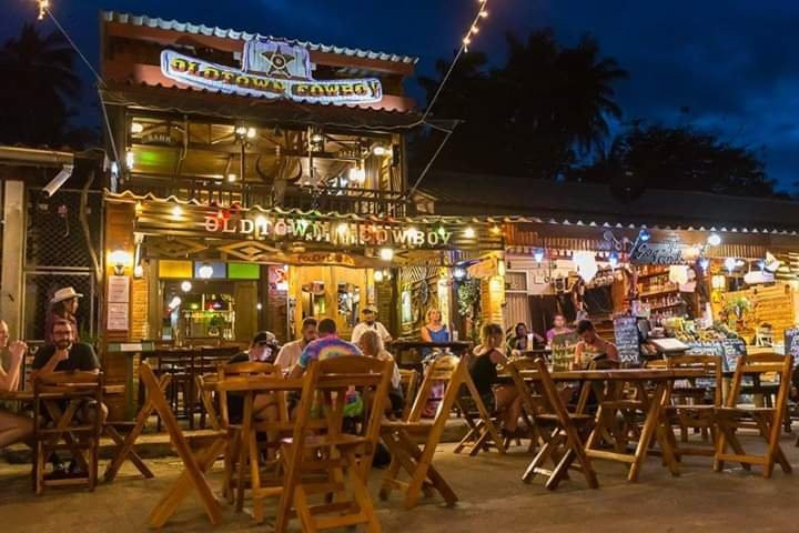 Ko Lanta Yai旅游景点-Tel's Old Town Cowboy
