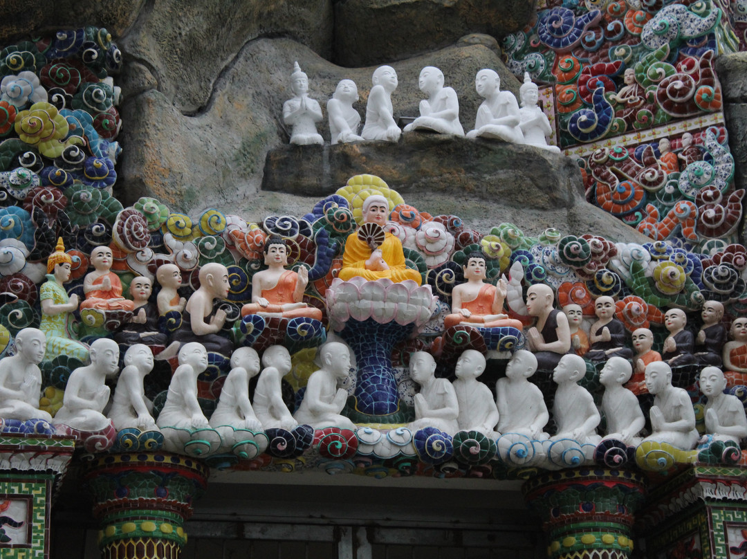 Thich Ca Phat Dai-头顿必去景点