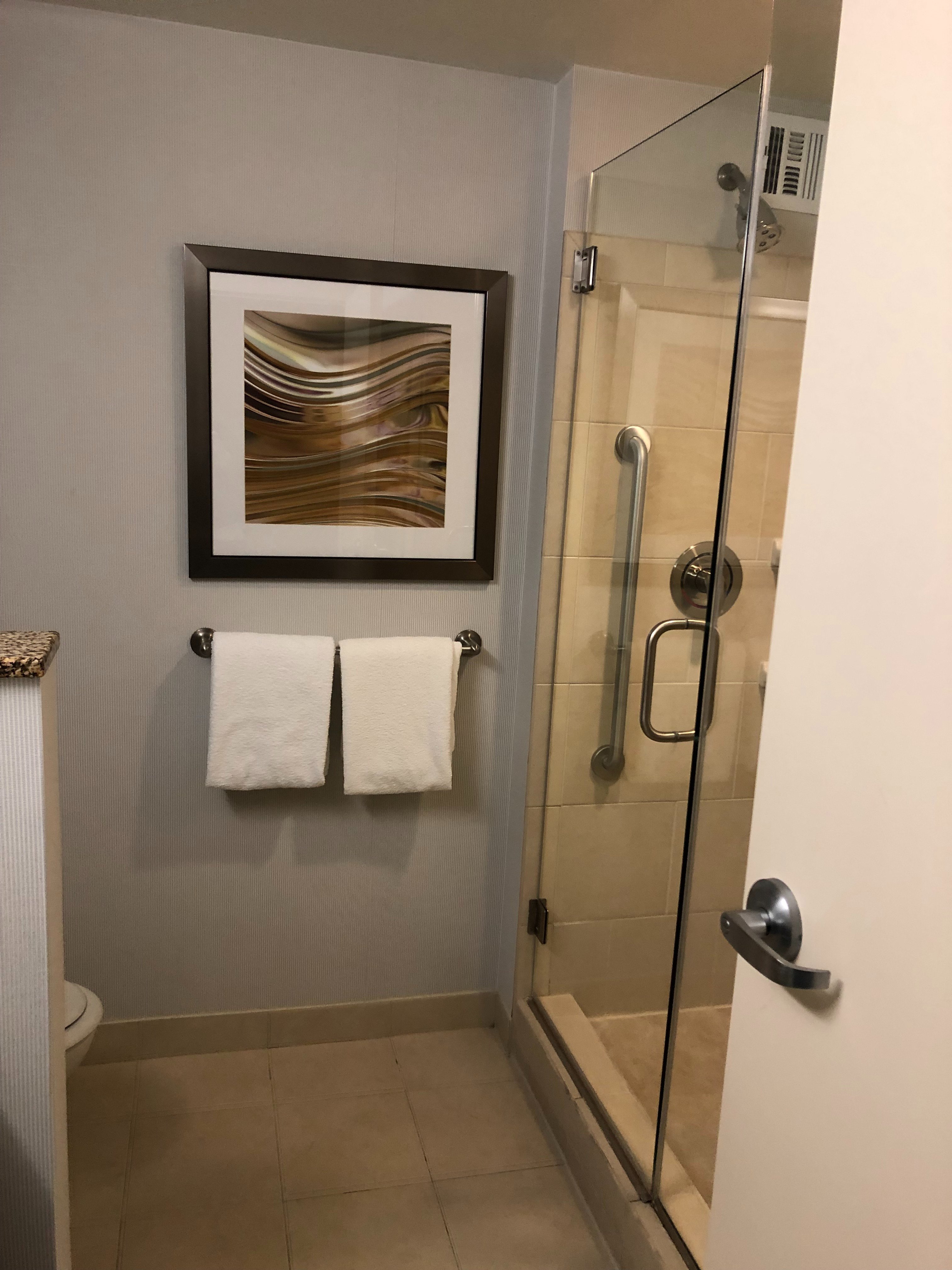 Courtyard by Marriott Greensboro Airport-浴室