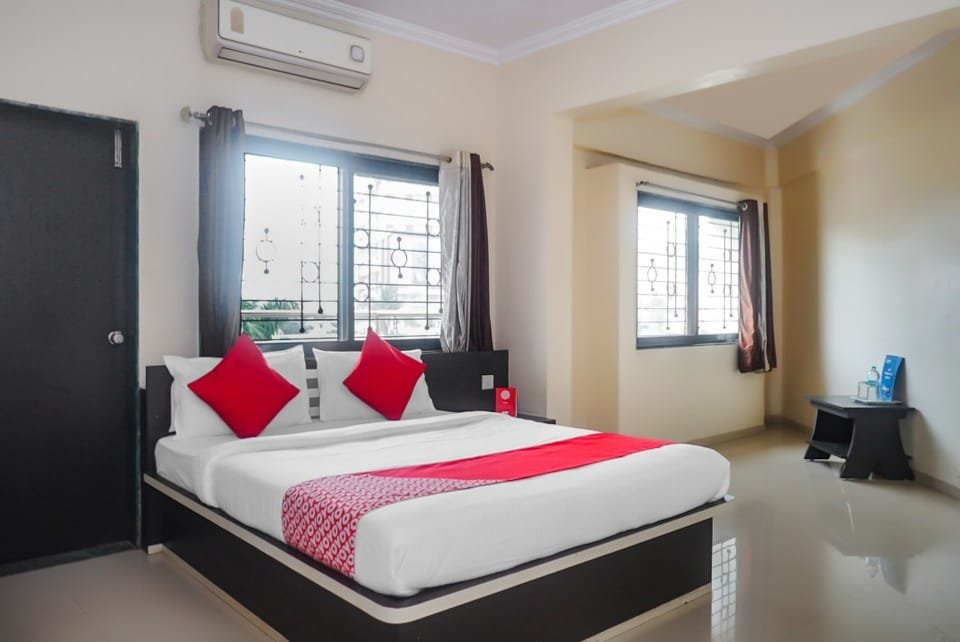 Sanaswadi酒店住宿-OYO 17121 Hotel Yashraj Inn