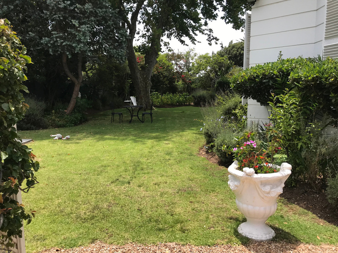 Brooklands House主图